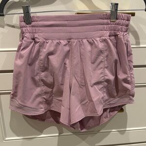 Lululemon Hotty Hot High Rise 4”